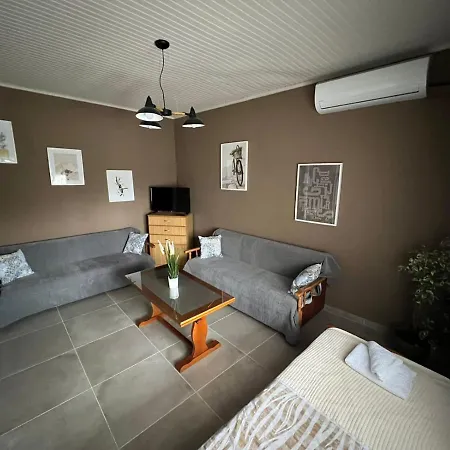 Kariofilli's House آيوس أثاناسيوس