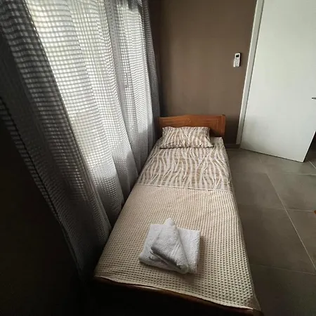 Kariofilli's House * آيوس أثاناسيوس