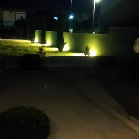 Kariofilli's House * آيوس أثاناسيوس