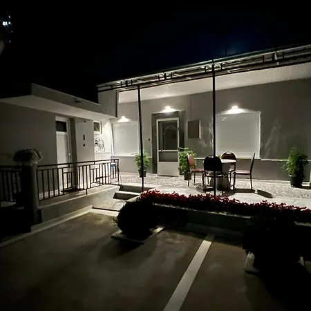 Kariofilli's House * آيوس أثاناسيوس