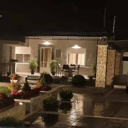Kariofilli's House