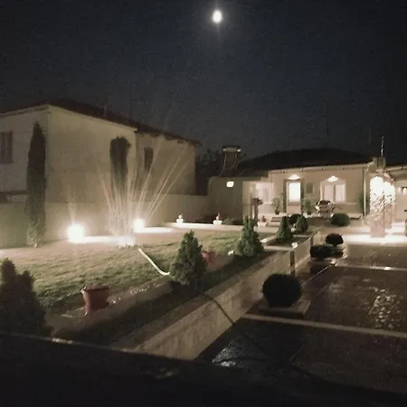 Kariofilli's House Feriehus