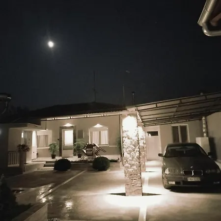 Kariofilli's House