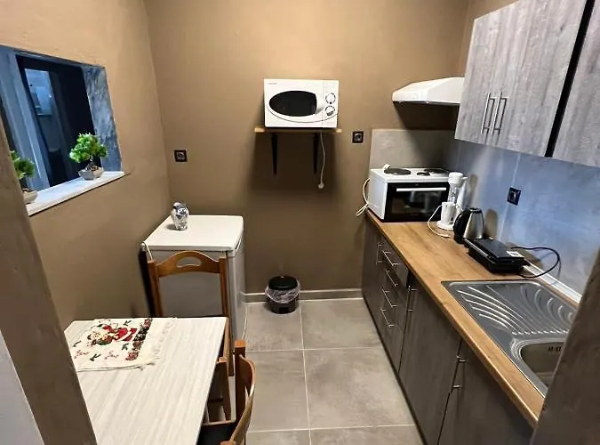 Kariofilli's House *