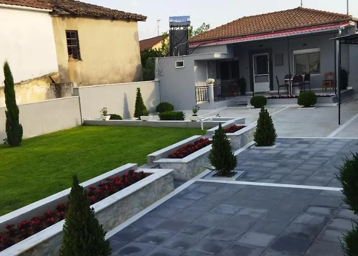 Kariofilli's House