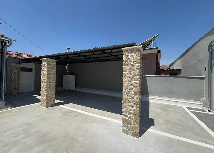 Kariofilli's House *