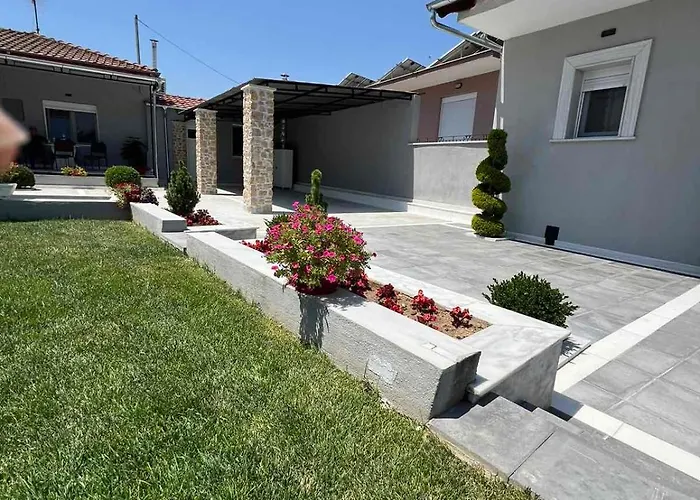 Kariofilli's House Feriehus