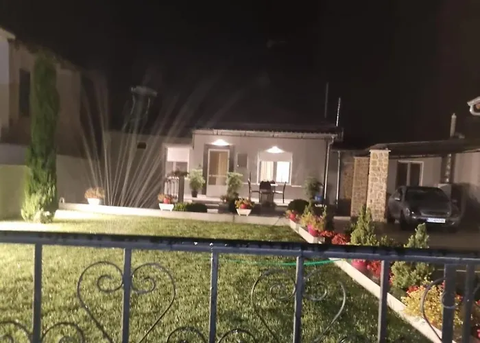 Feriehus Kariofilli's House